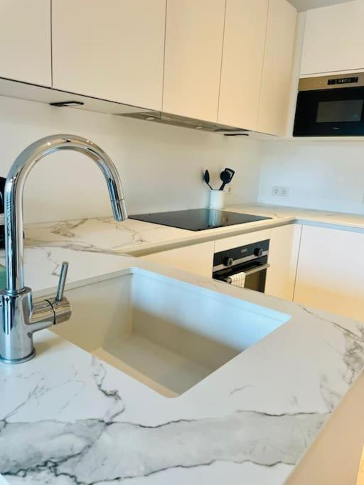 Large 1 Bedroom In Center Terrace & Parking-chiny1 Luxemburg